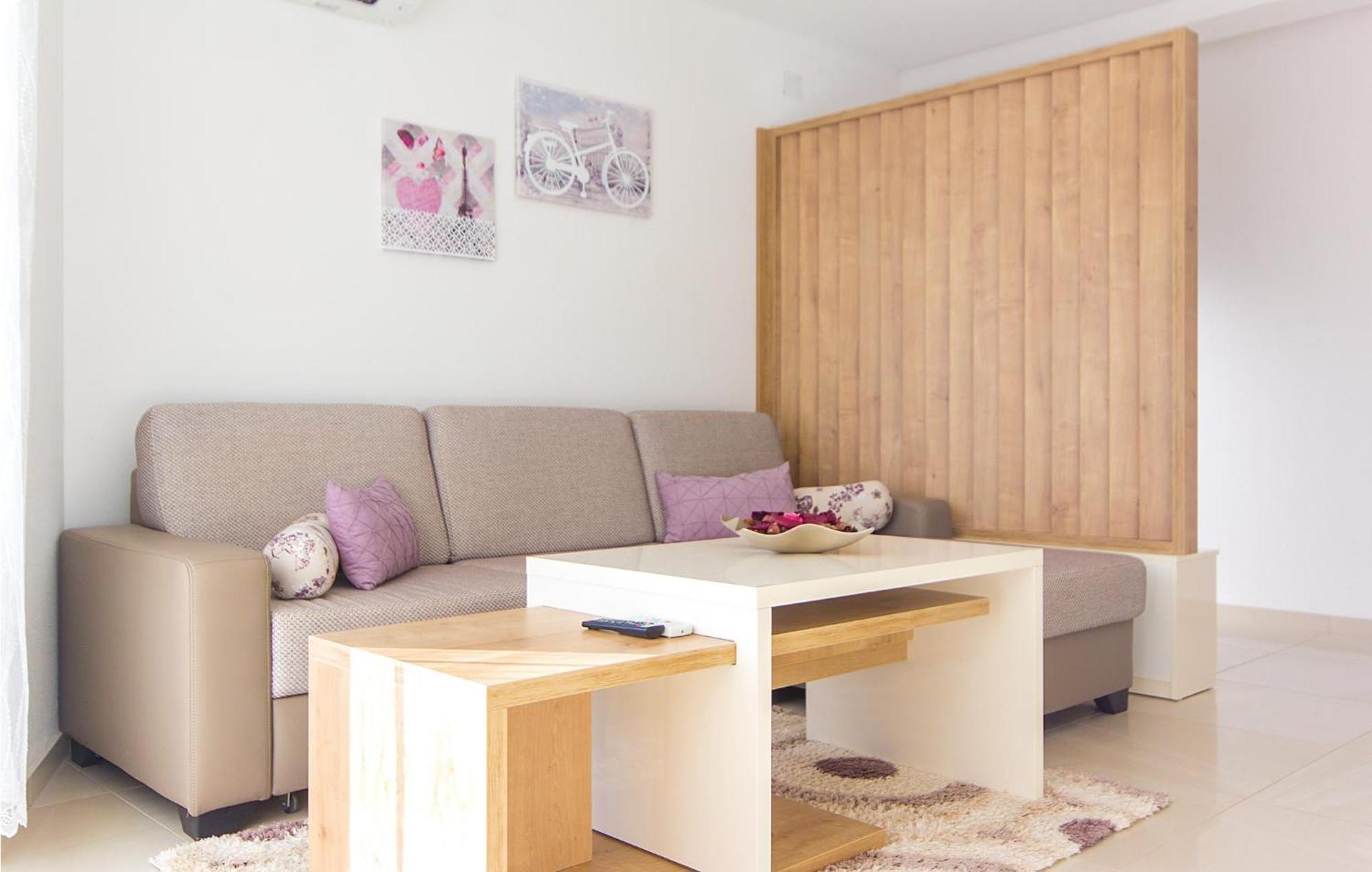 Lovely Apartment In Medulin With Kitchen Exterior foto